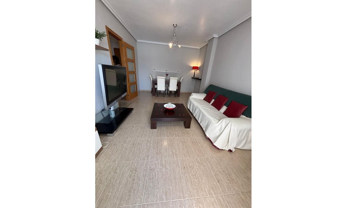 Revente - Appartement -
Torrevieja - Centro