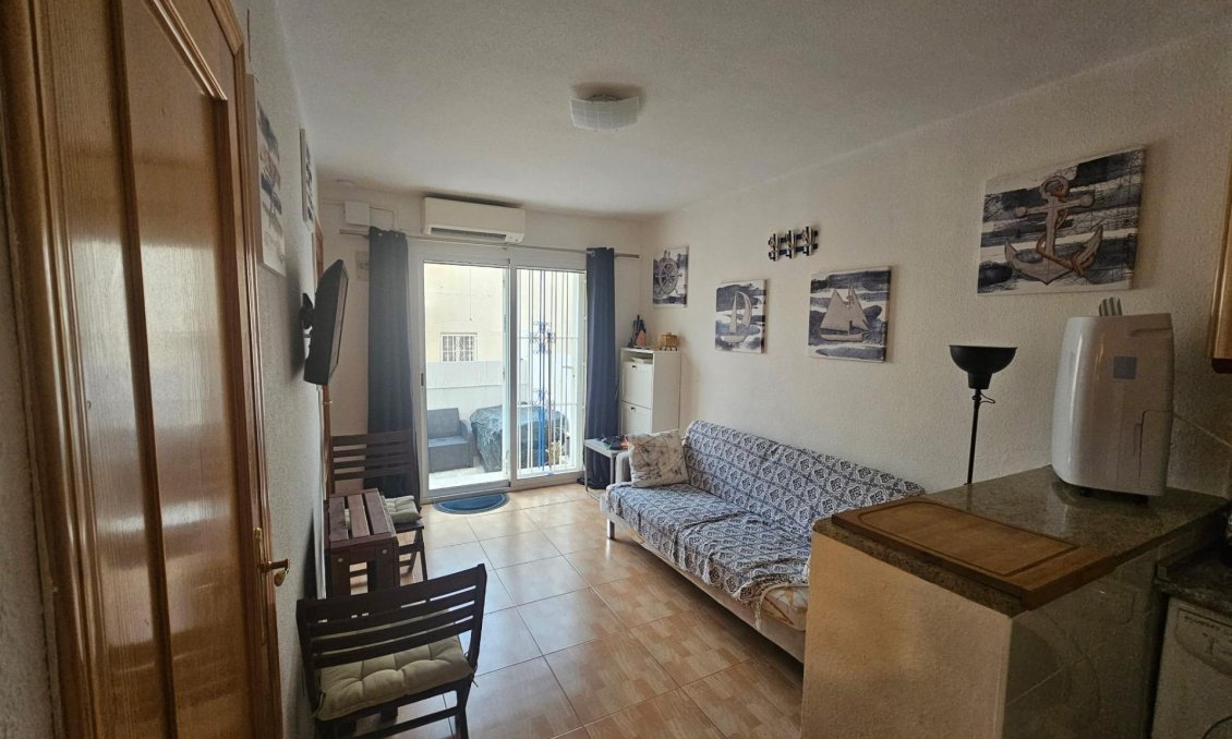 Resale - Bungalow -
Torrevieja - Lago Jardin