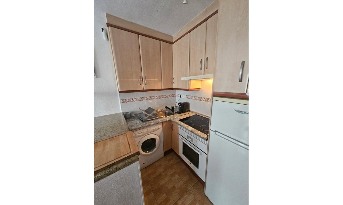 Resale - Bungalow -
Torrevieja - Lago Jardin