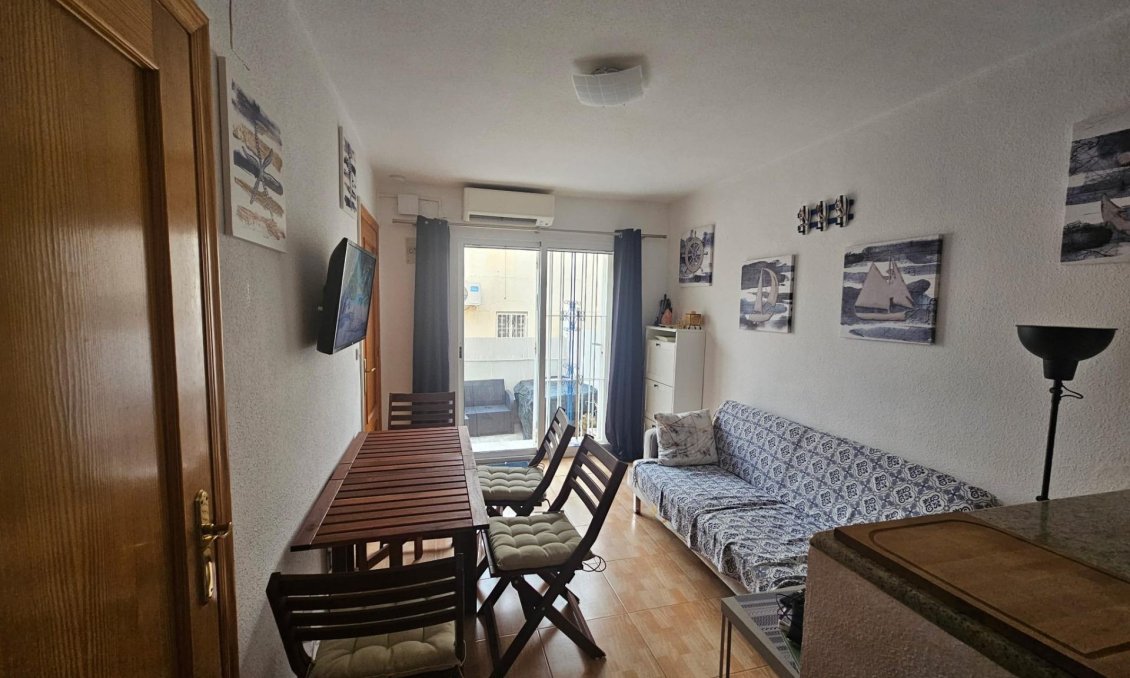 Resale - Bungalow -
Torrevieja - Lago Jardin