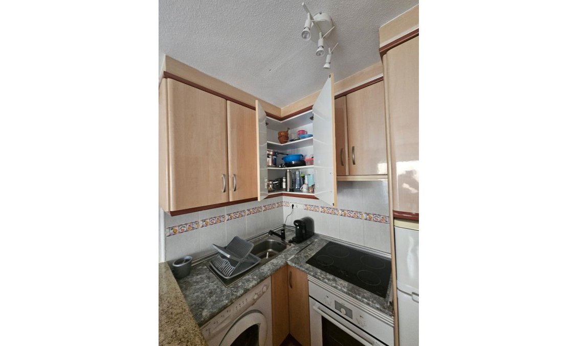 Resale - Bungalow -
Torrevieja - Lago Jardin