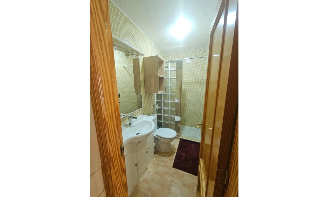 Resale - Bungalow -
Torrevieja - Lago Jardin