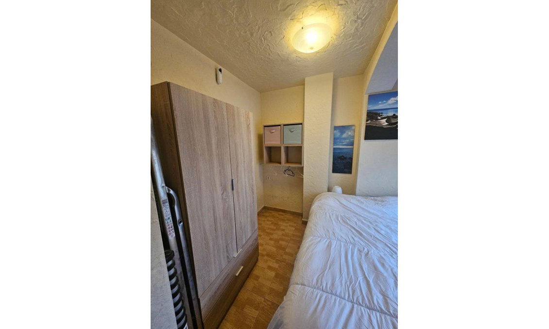 Resale - Bungalow -
Torrevieja - Lago Jardin