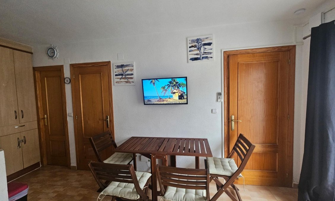 Resale - Bungalow -
Torrevieja - Lago Jardin