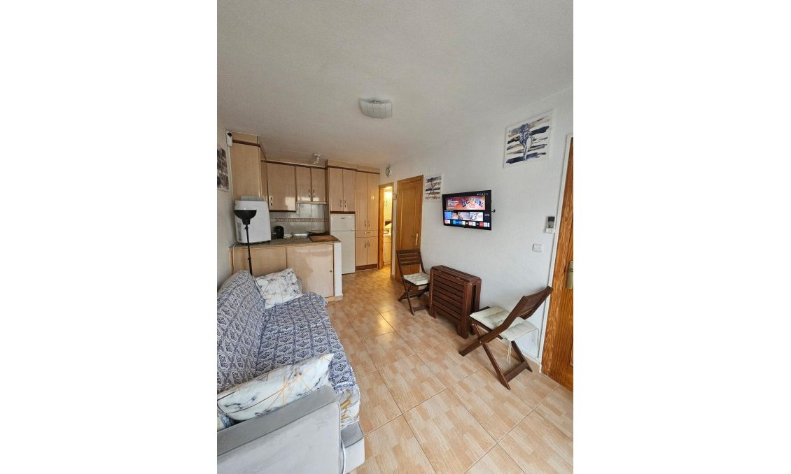 Resale - Bungalow -
Torrevieja - Lago Jardin