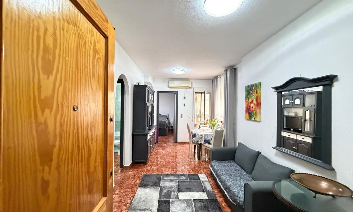 Resale - Apartment -
Torrevieja - Estacion De Autobuses