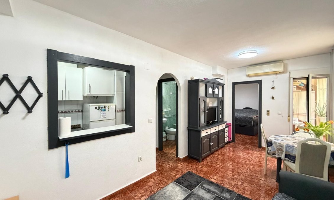 Resale - Apartment -
Torrevieja - Estacion De Autobuses