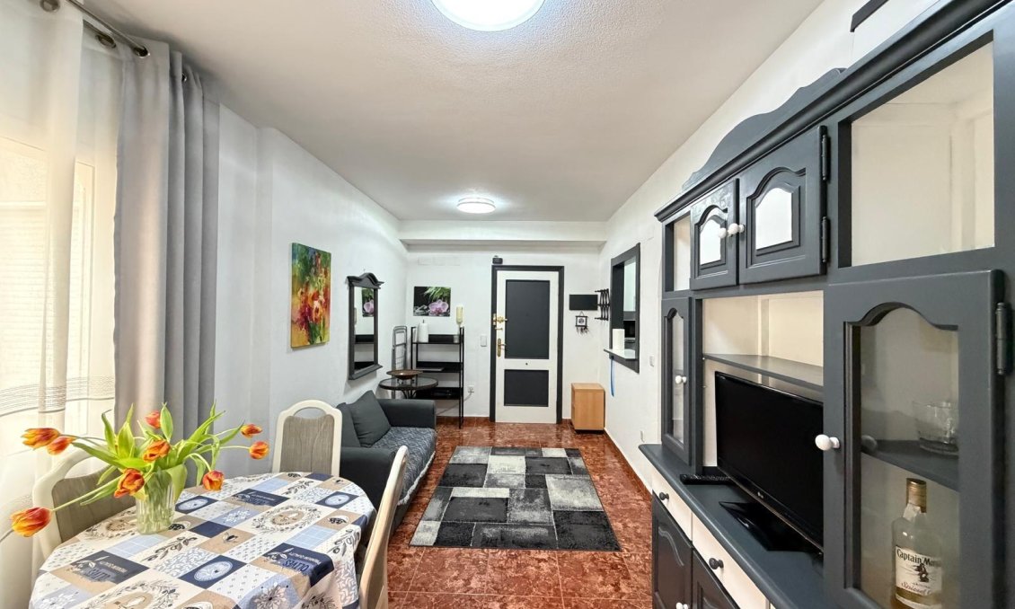 Resale - Apartment -
Torrevieja - Estacion De Autobuses