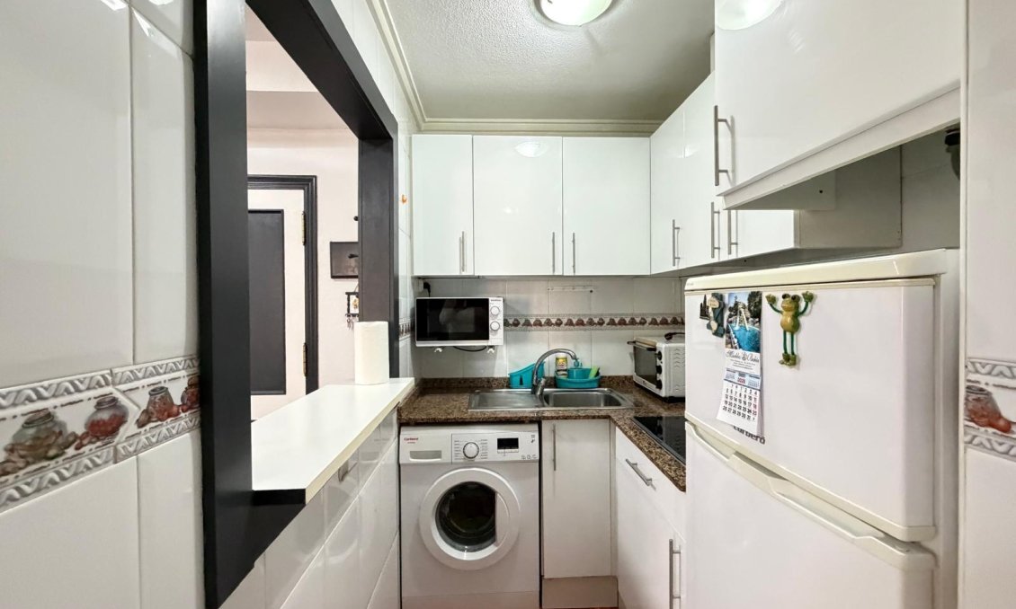 Resale - Apartment -
Torrevieja - Estacion De Autobuses