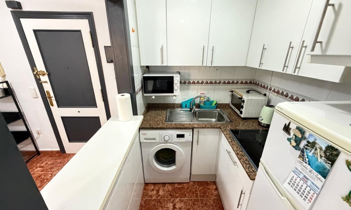 Resale - Apartment -
Torrevieja - Estacion De Autobuses