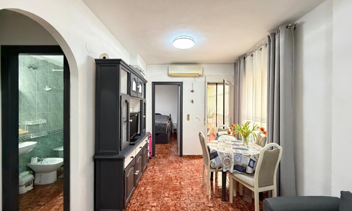 Resale - Apartment -
Torrevieja - Estacion De Autobuses