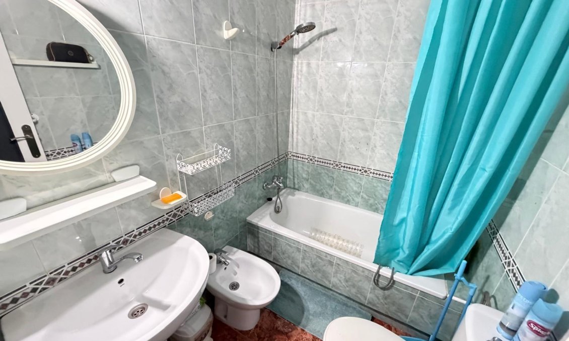 Resale - Apartment -
Torrevieja - Estacion De Autobuses