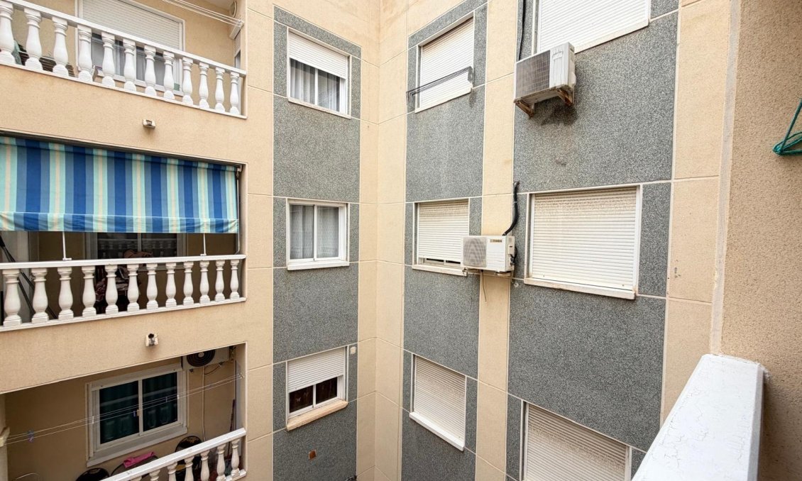 Resale - Apartment -
Torrevieja - Estacion De Autobuses