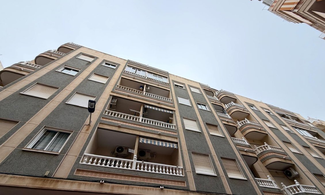 Resale - Apartment -
Torrevieja - Estacion De Autobuses