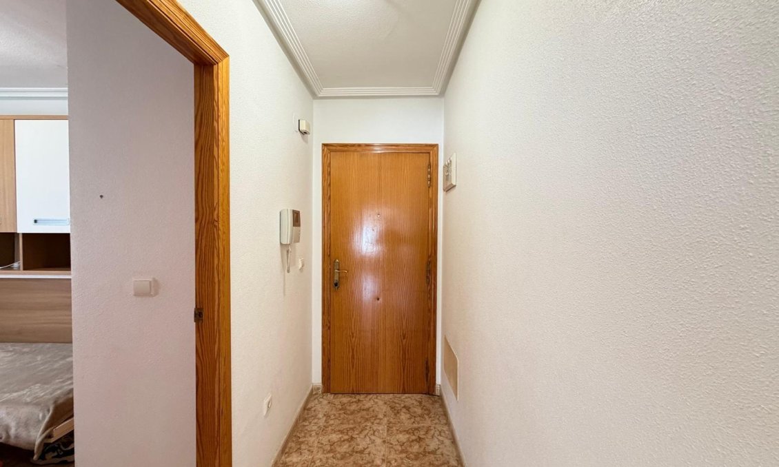 Resale - Apartment -
Torrevieja - Playa del Cura