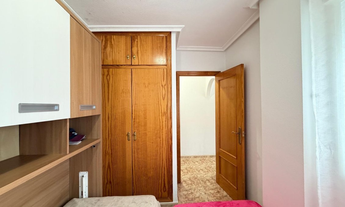 Resale - Apartment -
Torrevieja - Playa del Cura