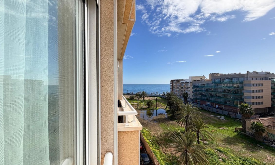 Resale - Apartment -
Torrevieja - Playa del Cura