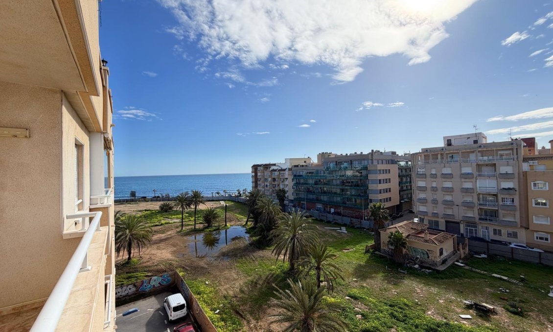 Resale - Apartment -
Torrevieja - Playa del Cura