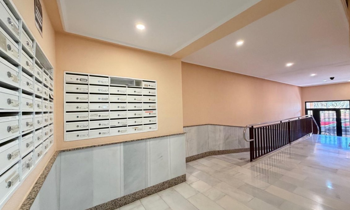 Resale - Apartment -
Torrevieja - Playa del Cura