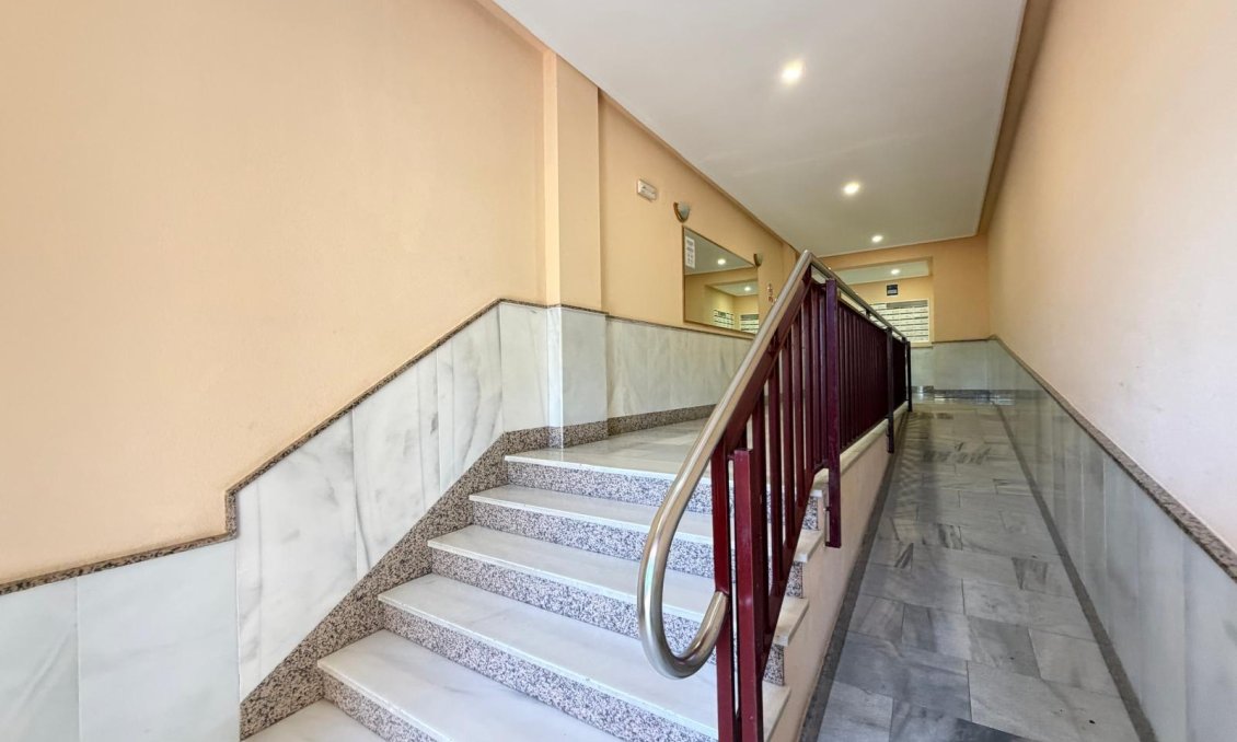 Resale - Apartment -
Torrevieja - Playa del Cura