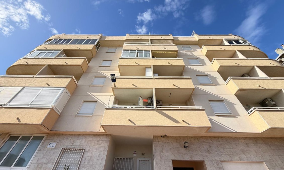 Resale - Apartment -
Torrevieja - Playa del Cura