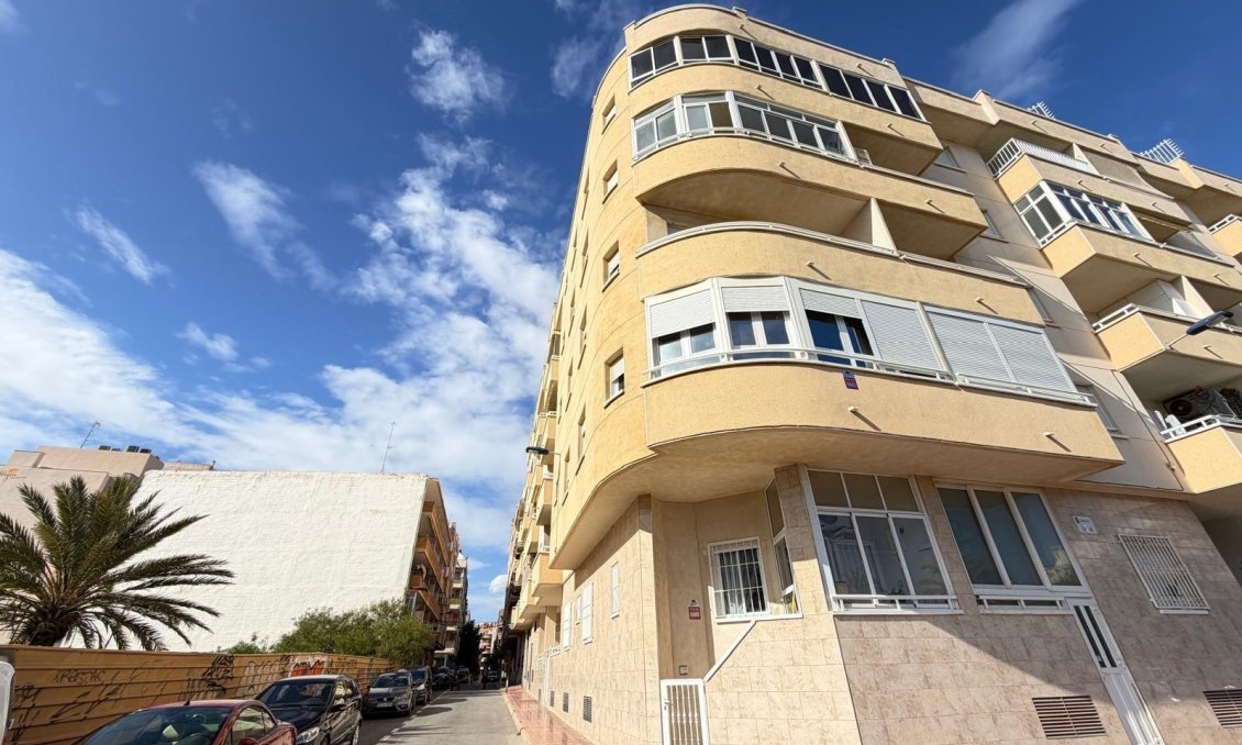 Resale - Apartment -
Torrevieja - Playa del Cura