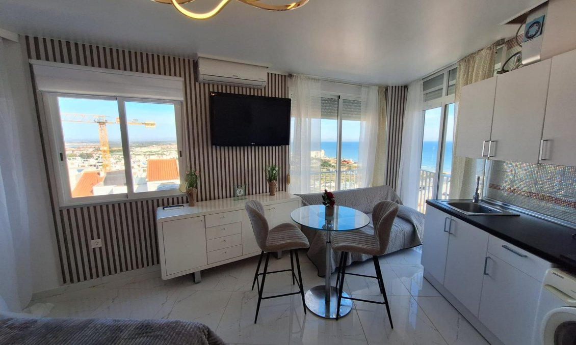 Resale - Apartment -
Torrevieja - Torrejón