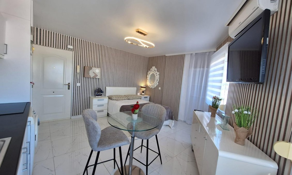 Resale - Apartment -
Torrevieja - Torrejón