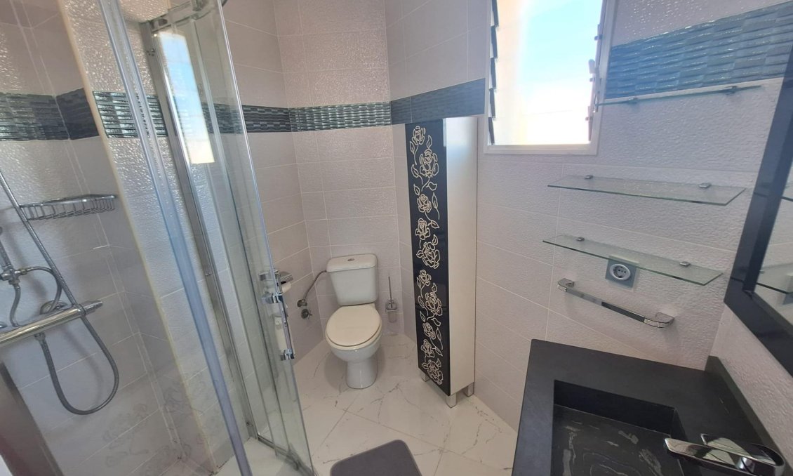 Resale - Apartment -
Torrevieja - Torrejón