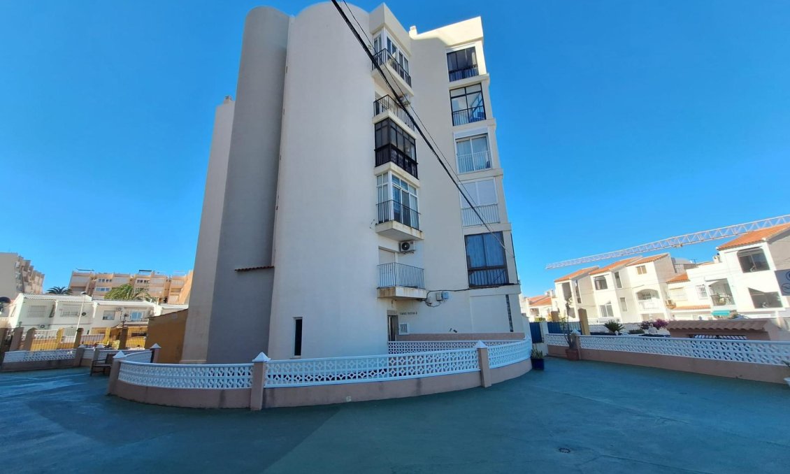 Resale - Apartment -
Torrevieja - Torrejón