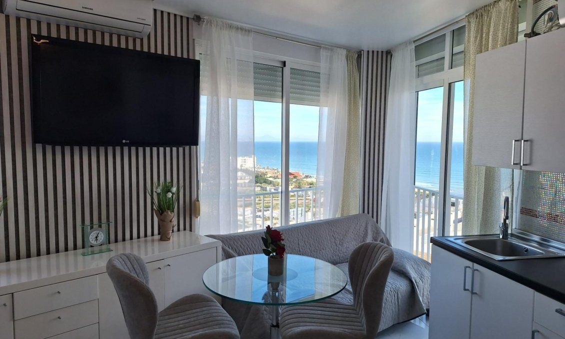 Resale - Apartment -
Torrevieja - Torrejón