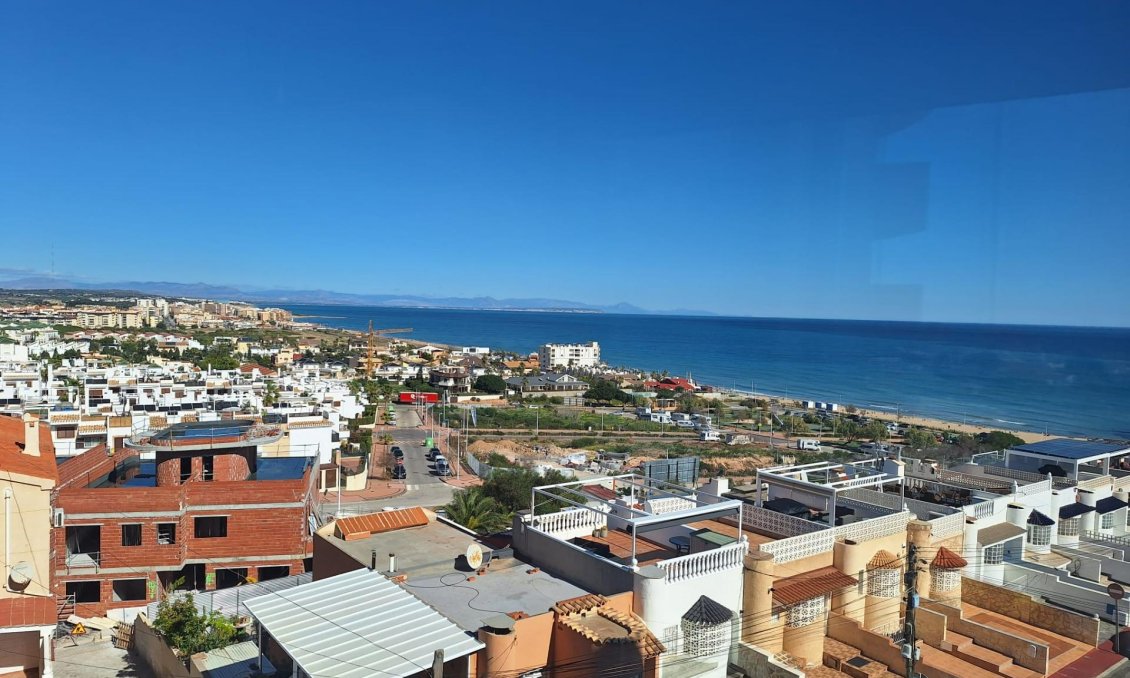 Resale - Apartment -
Torrevieja - Torrejón