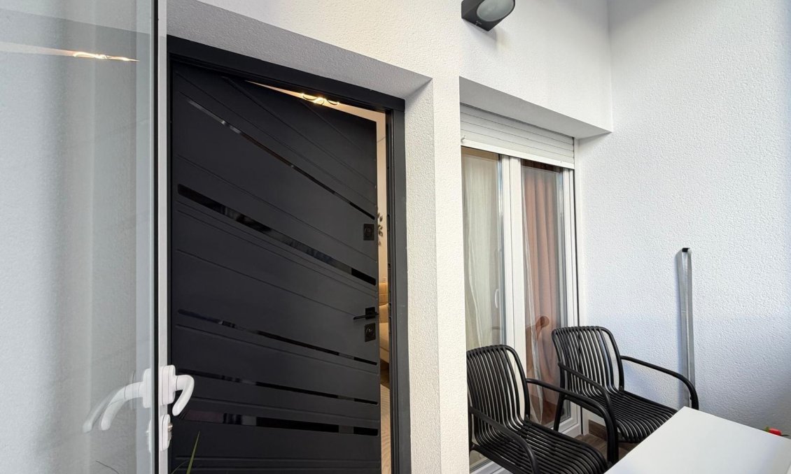 Revente - Appartement -
Torrevieja