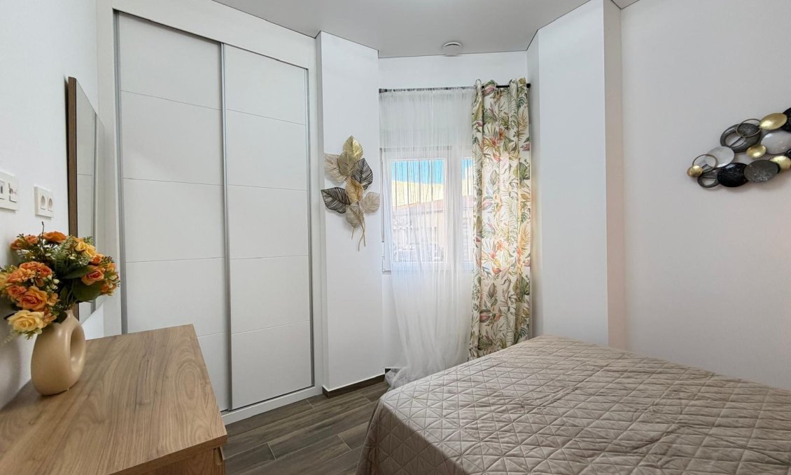 Revente - Appartement -
Torrevieja