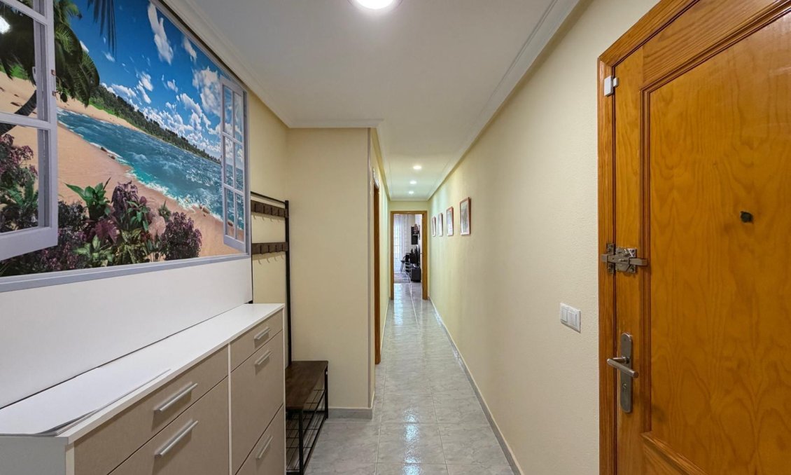 Resale - Apartment -
Torrevieja - Playa del Cura