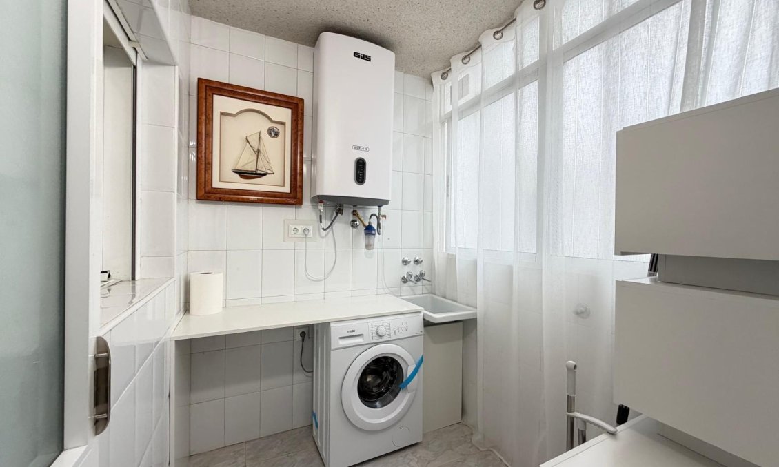Resale - Apartment -
Torrevieja - Playa del Cura