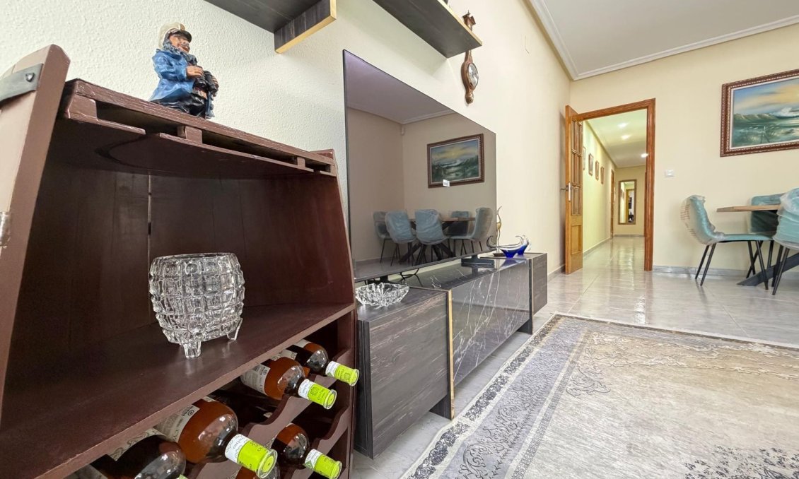 Resale - Apartment -
Torrevieja - Playa del Cura