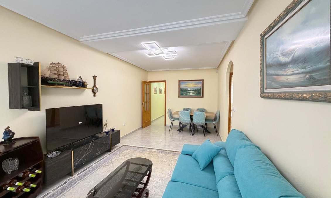 Resale - Apartment -
Torrevieja - Playa del Cura