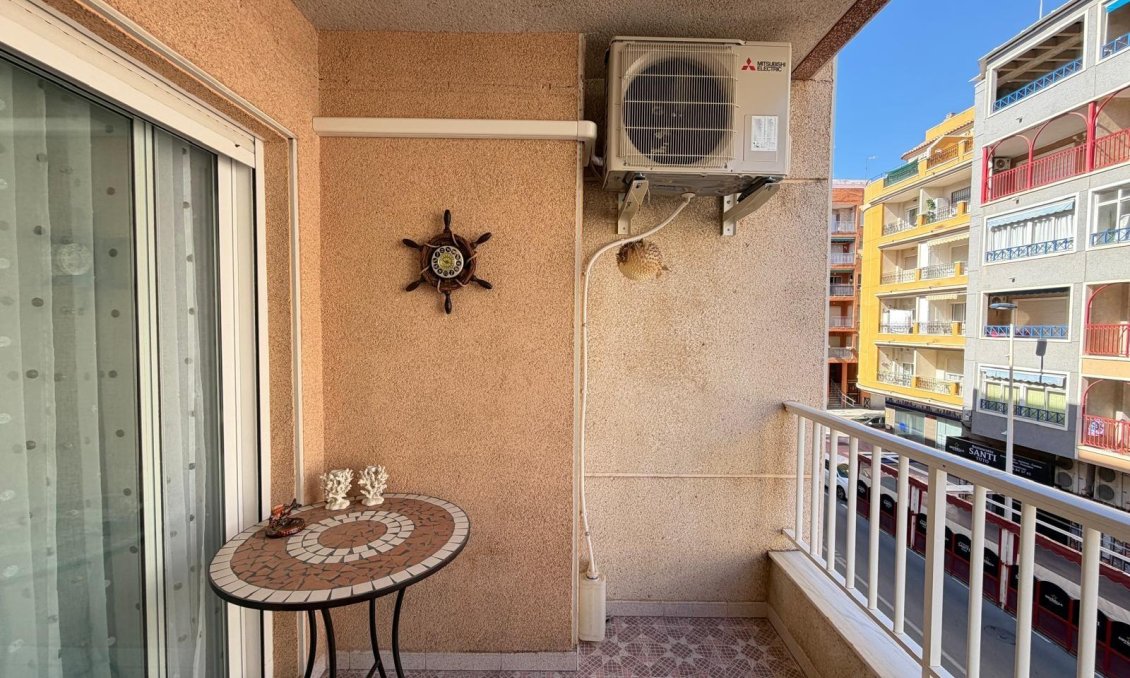 Resale - Apartment -
Torrevieja - Playa del Cura
