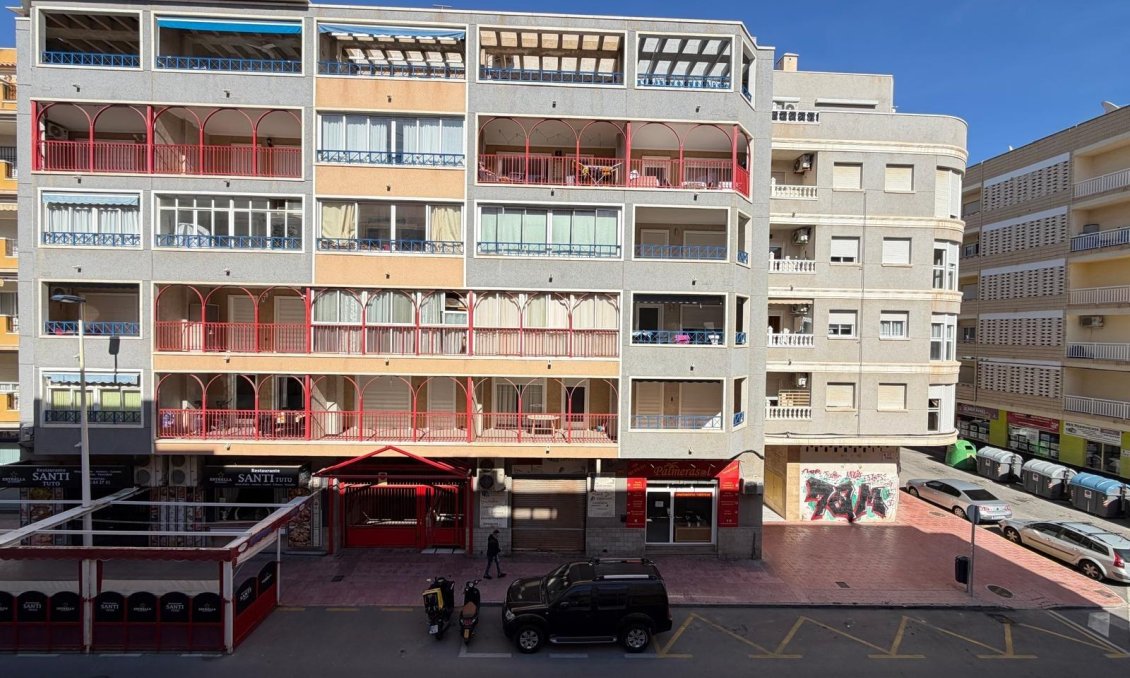 Resale - Apartment -
Torrevieja - Playa del Cura