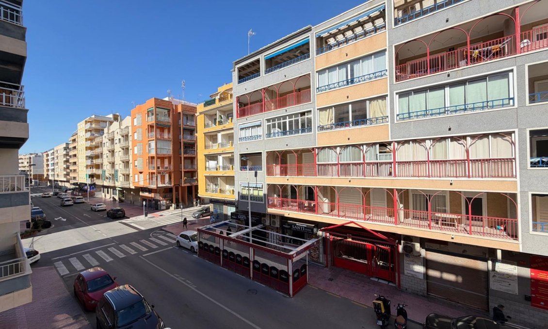 Resale - Apartment -
Torrevieja - Playa del Cura