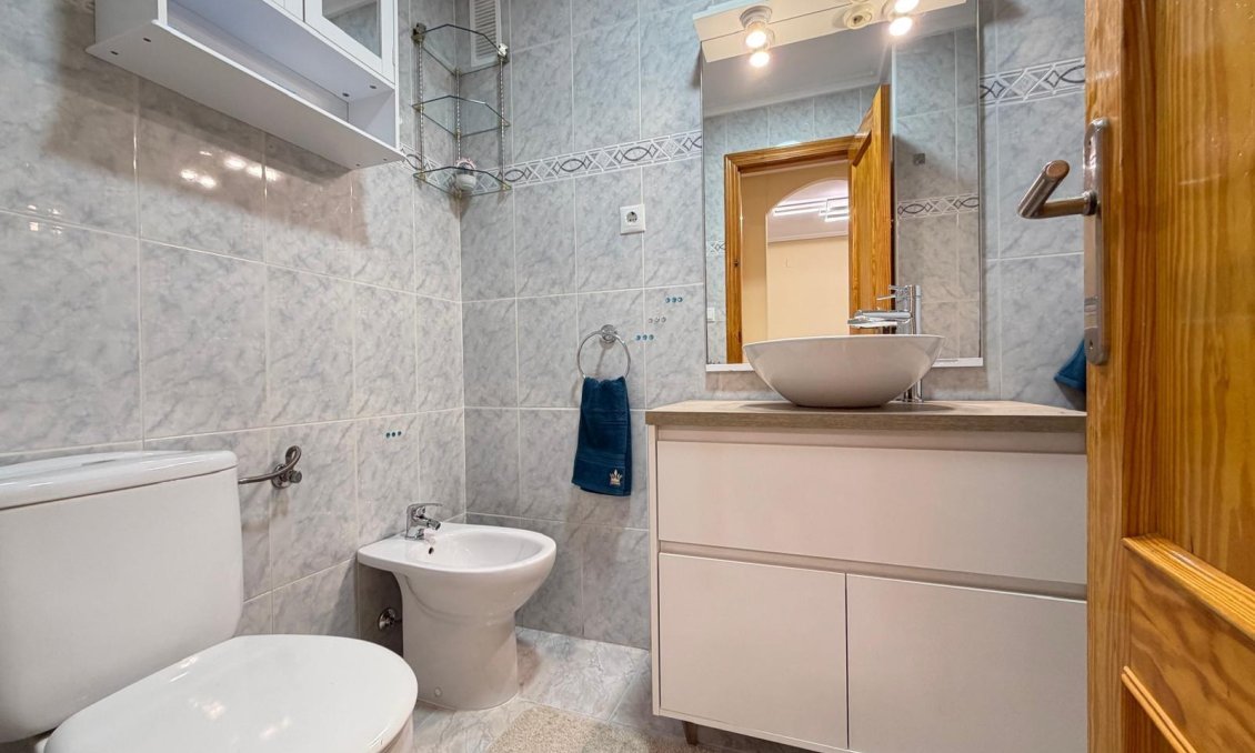 Resale - Apartment -
Torrevieja - Playa del Cura