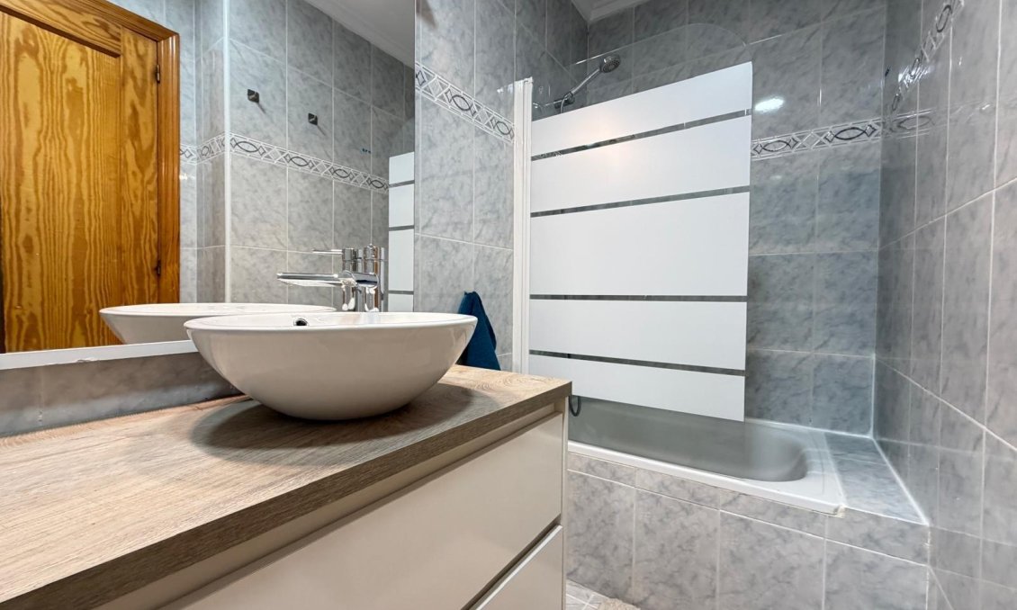 Resale - Apartment -
Torrevieja - Playa del Cura