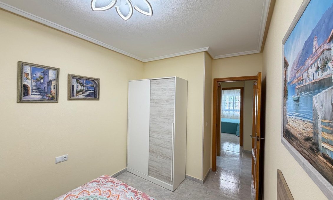 Resale - Apartment -
Torrevieja - Playa del Cura