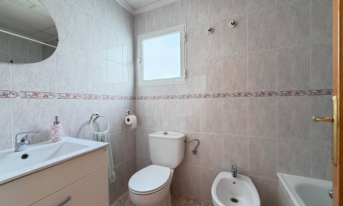 Resale - Penthouse -
Torrevieja - Playa del Cura