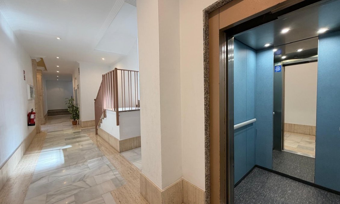 Resale - Penthouse -
Torrevieja - Playa del Cura