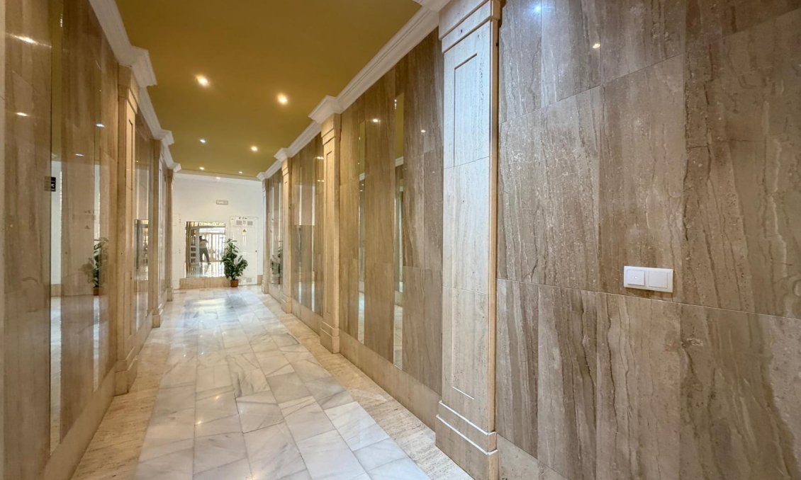 Resale - Penthouse -
Torrevieja - Playa del Cura