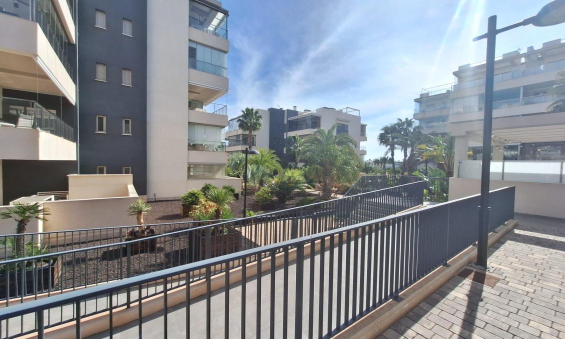 Resale - Apartment -
Orihuela Costa - Los Dolses