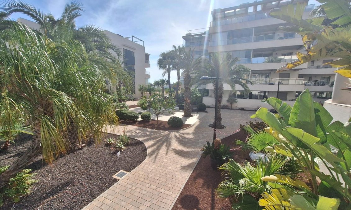 Resale - Apartment -
Orihuela Costa - Los Dolses