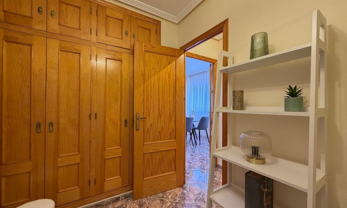 Resale - Apartment -
Torrevieja - Playa de los Locos